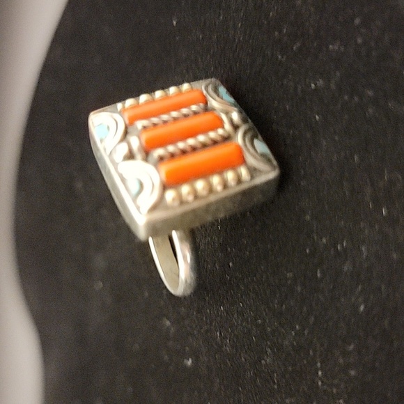 13gms Tibetan Turquoise Red Coral Nepali Tribal Gemstone Ring Adjutable Silver - Picture 5 of 6
